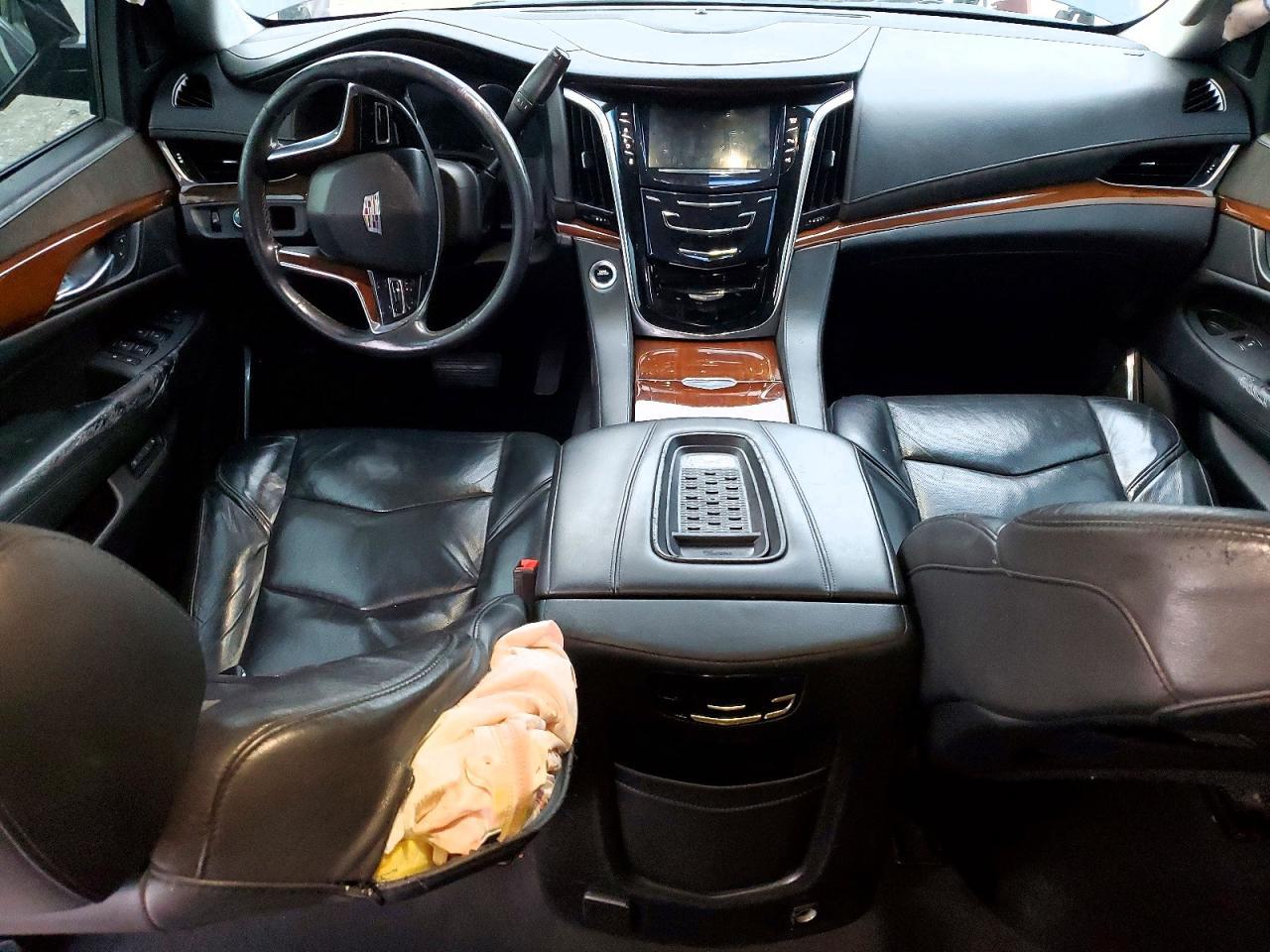 2017 CADILLAC Escalade ESV
