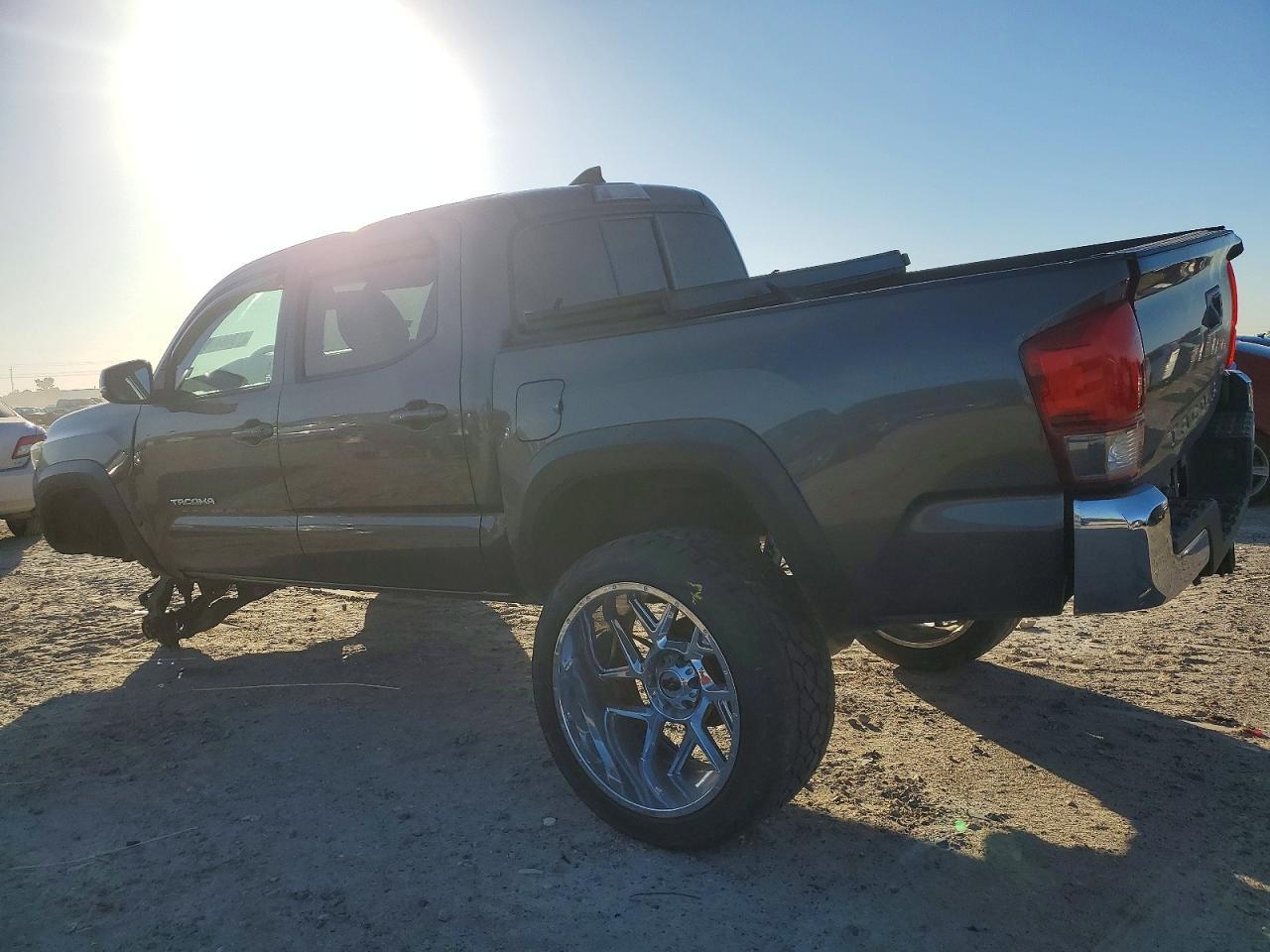 2016 TOYOTA TACOMA