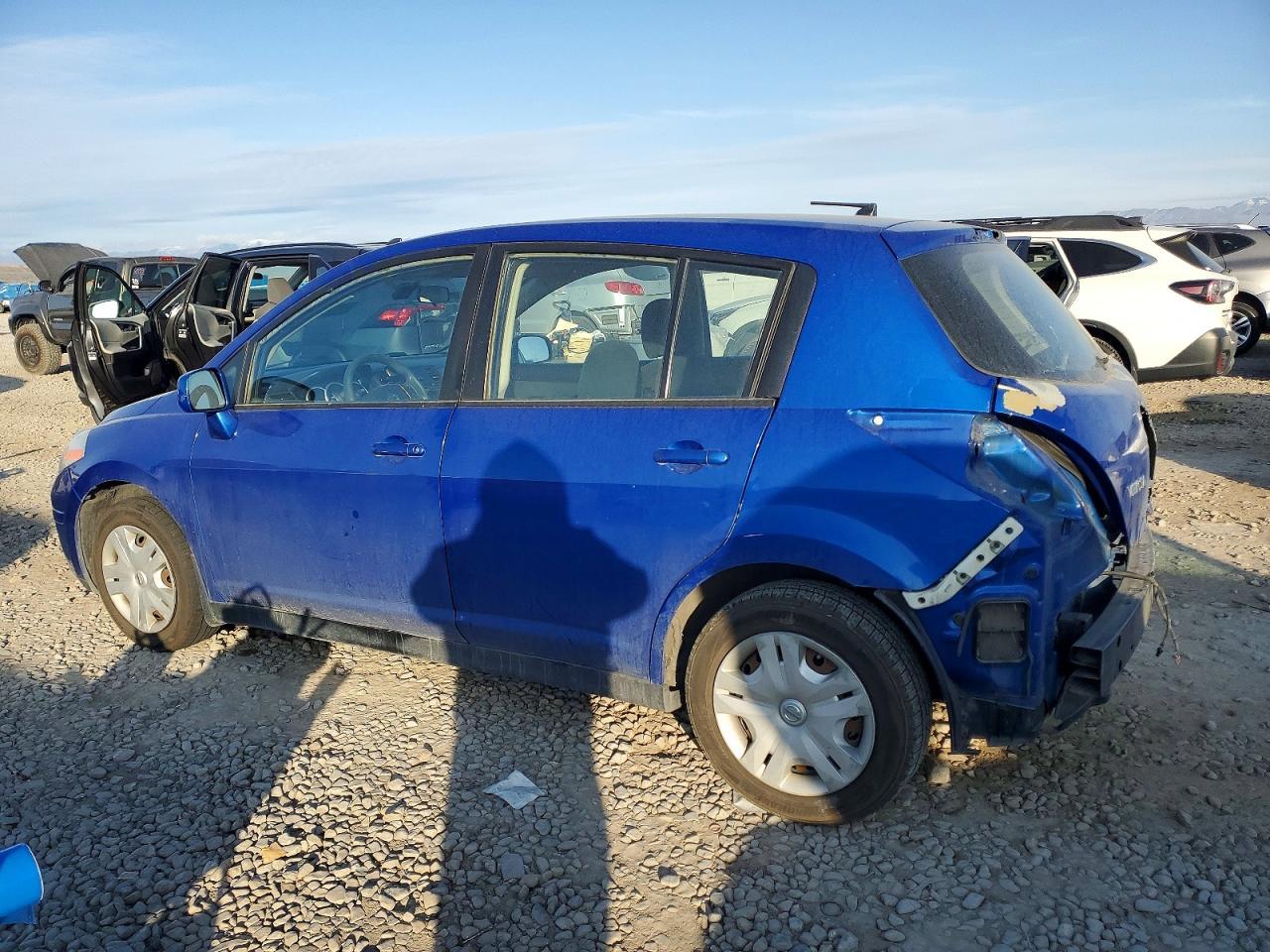 2011 NISSAN VERSA