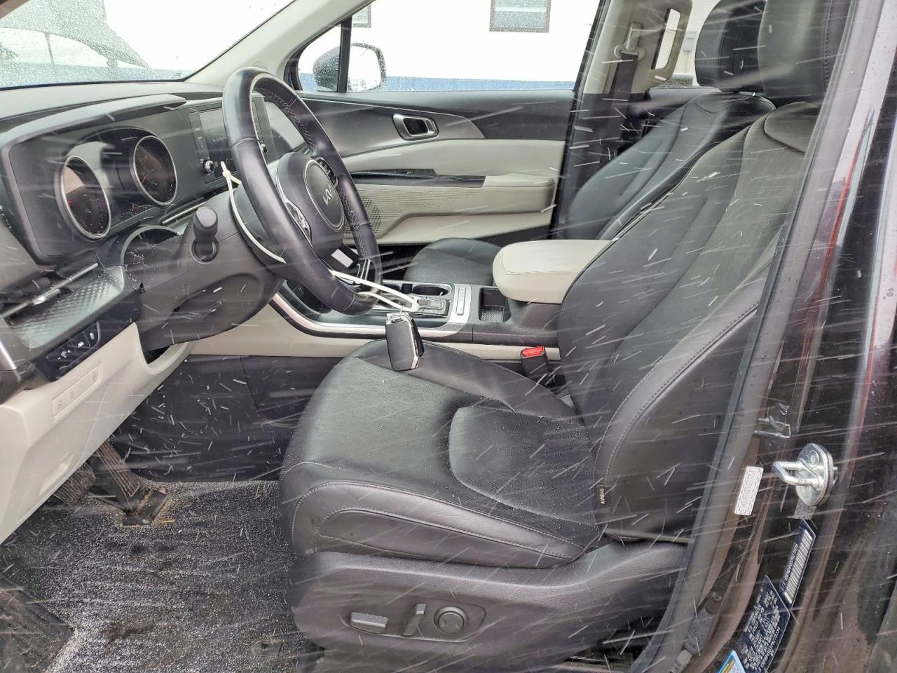 2023 KIA Carnival