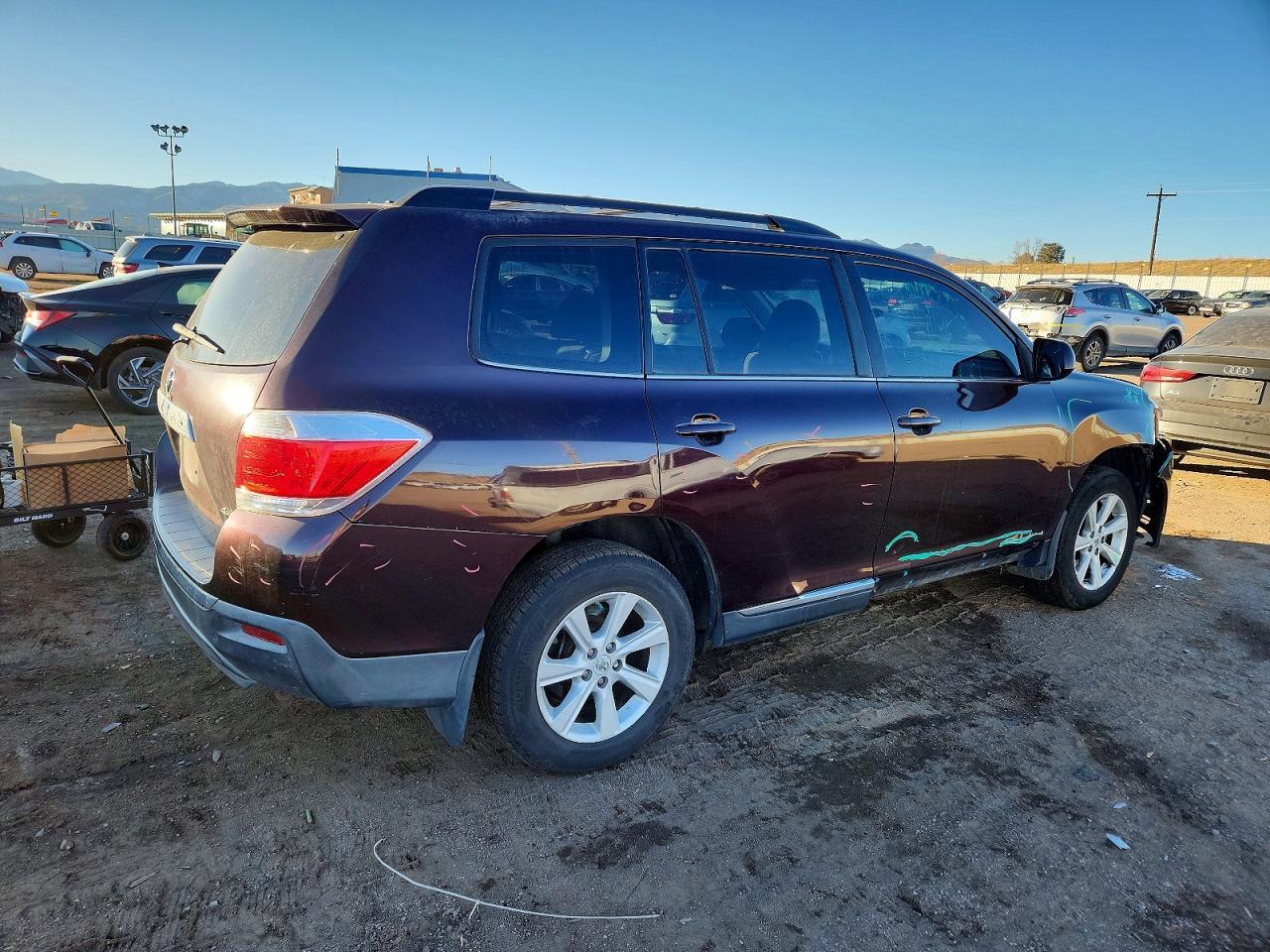 2011 TOYOTA HIGHLANDER