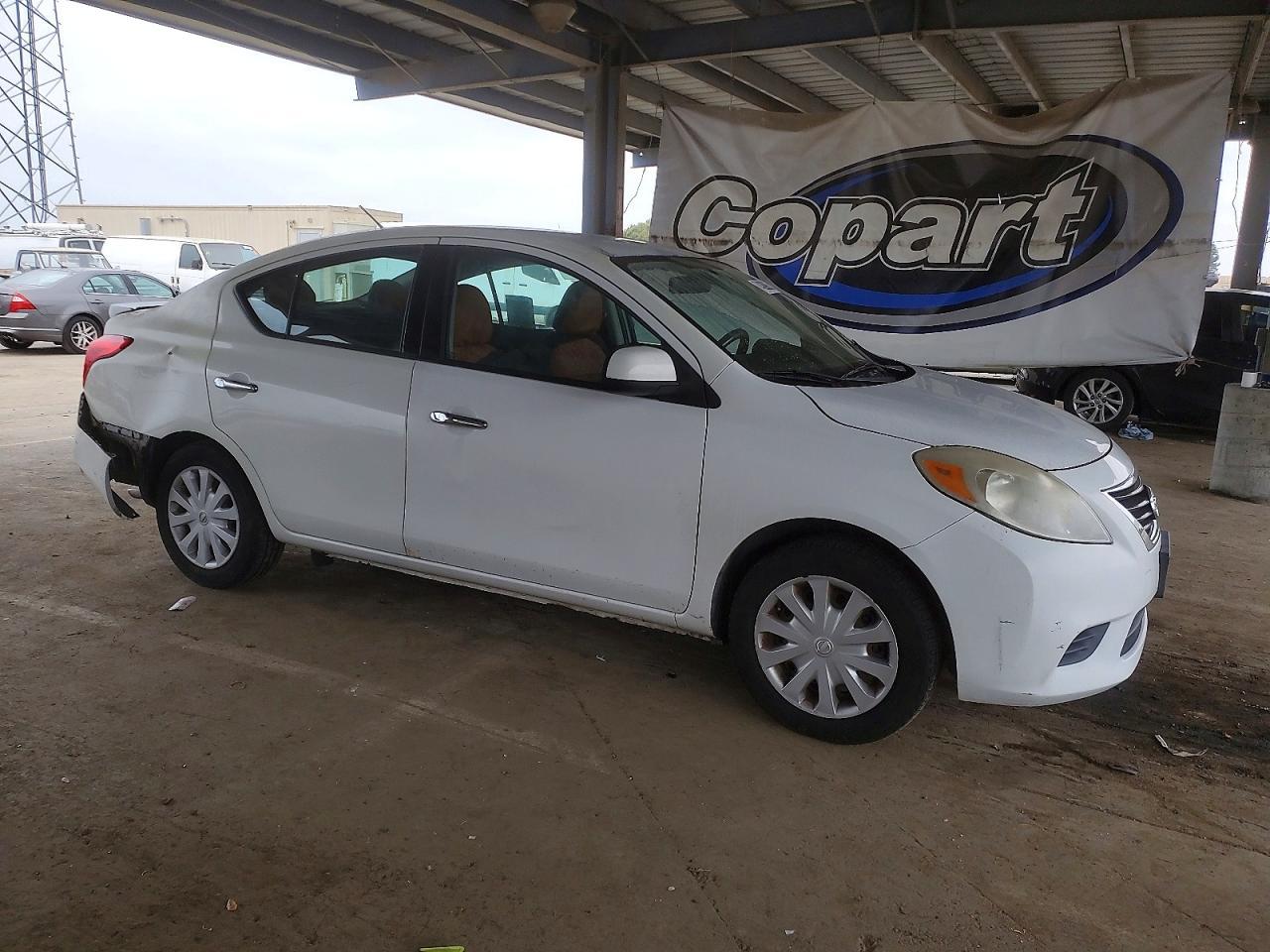 2014 NISSAN VERSA