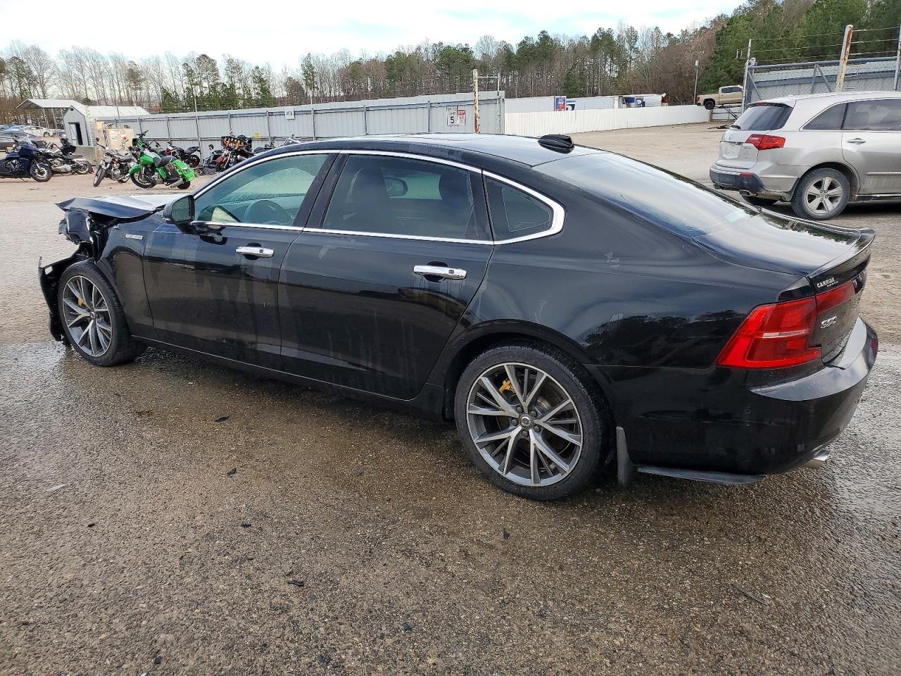 2018 VOLVO S90