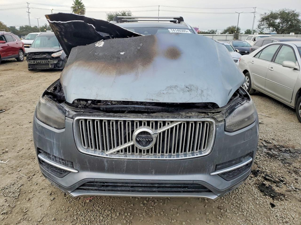 2018 VOLVO XC90