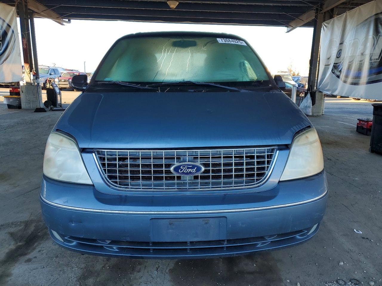 2004 FORD Freestar
