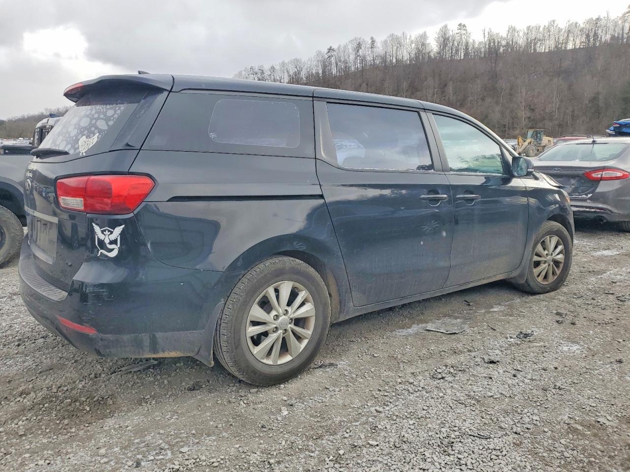 2016 KIA SEDONA