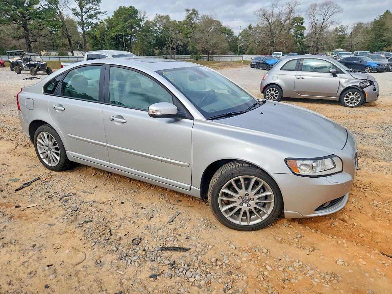 2010 VOLVO S40