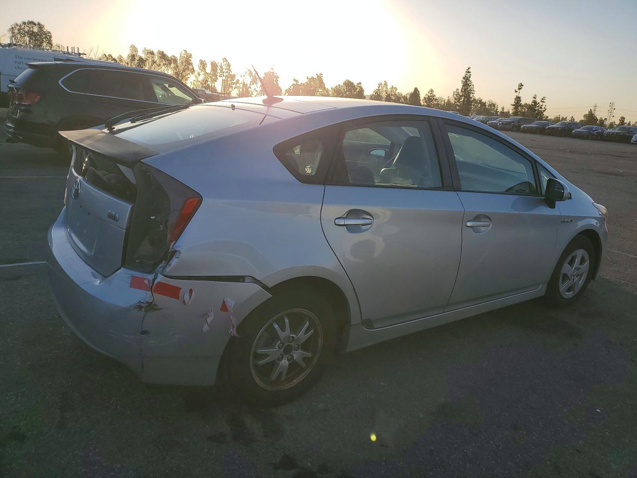 2011 TOYOTA PRIUS