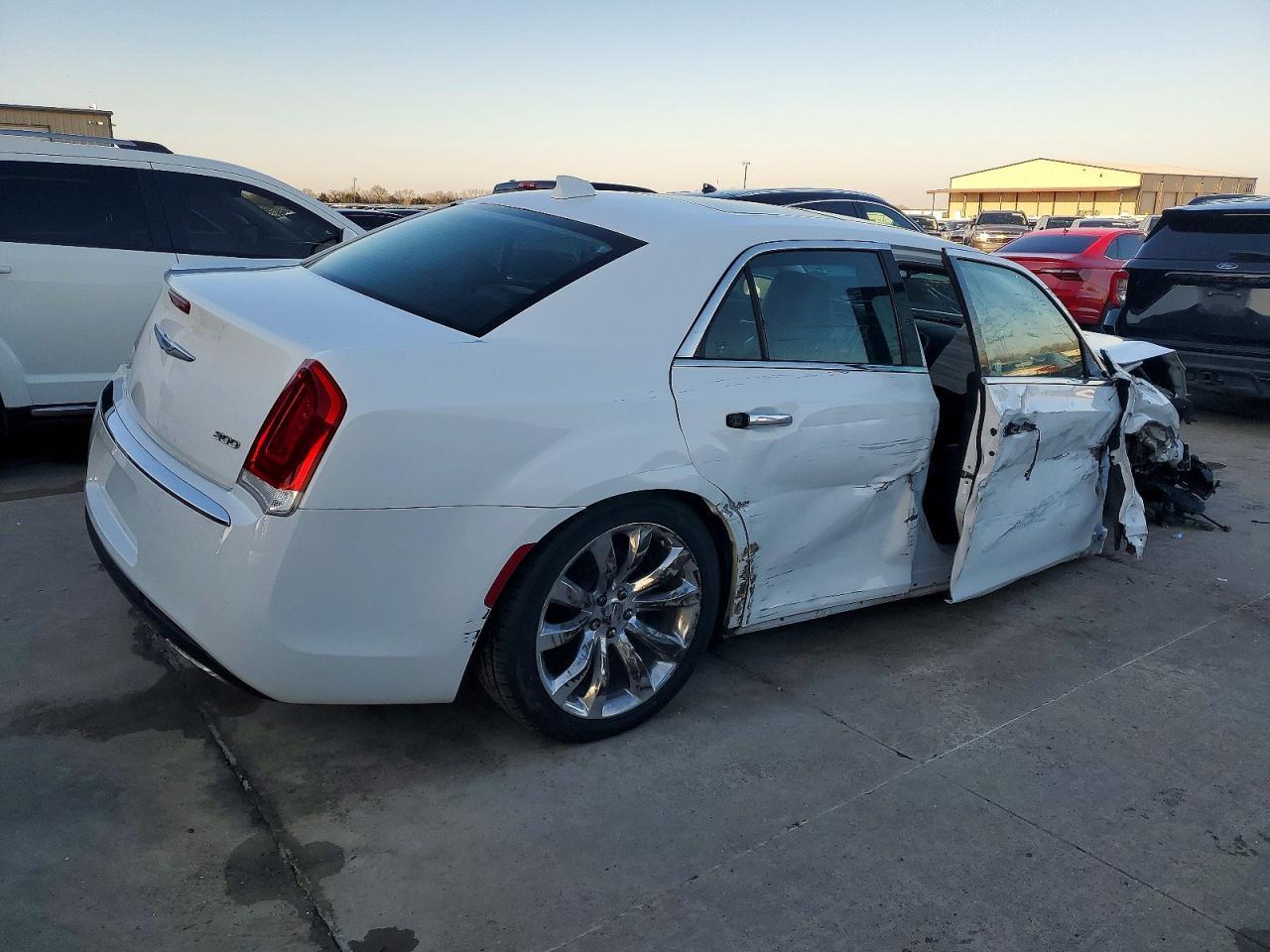2020 CHRYSLER 300