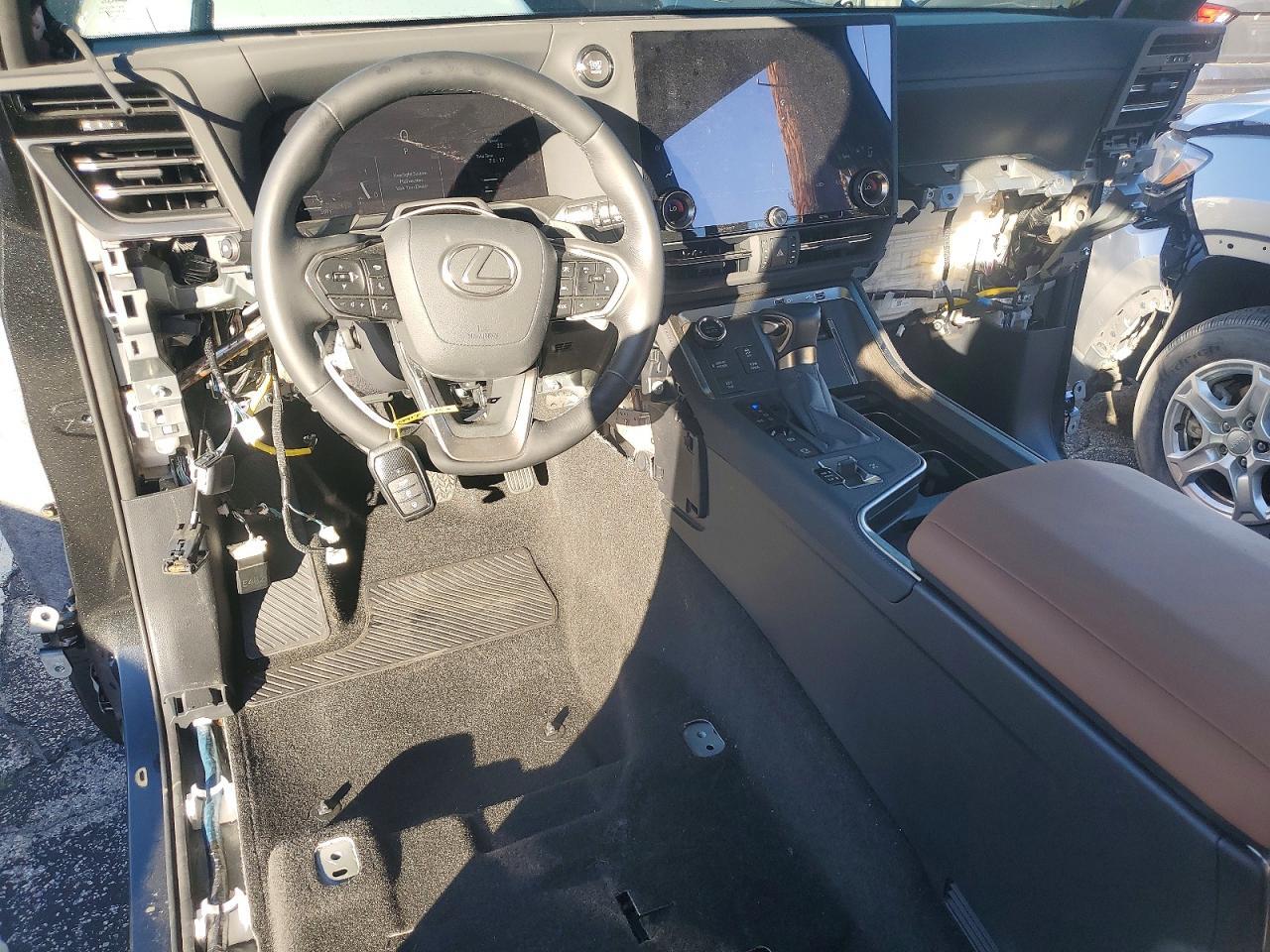 2025 LEXUS GX 550