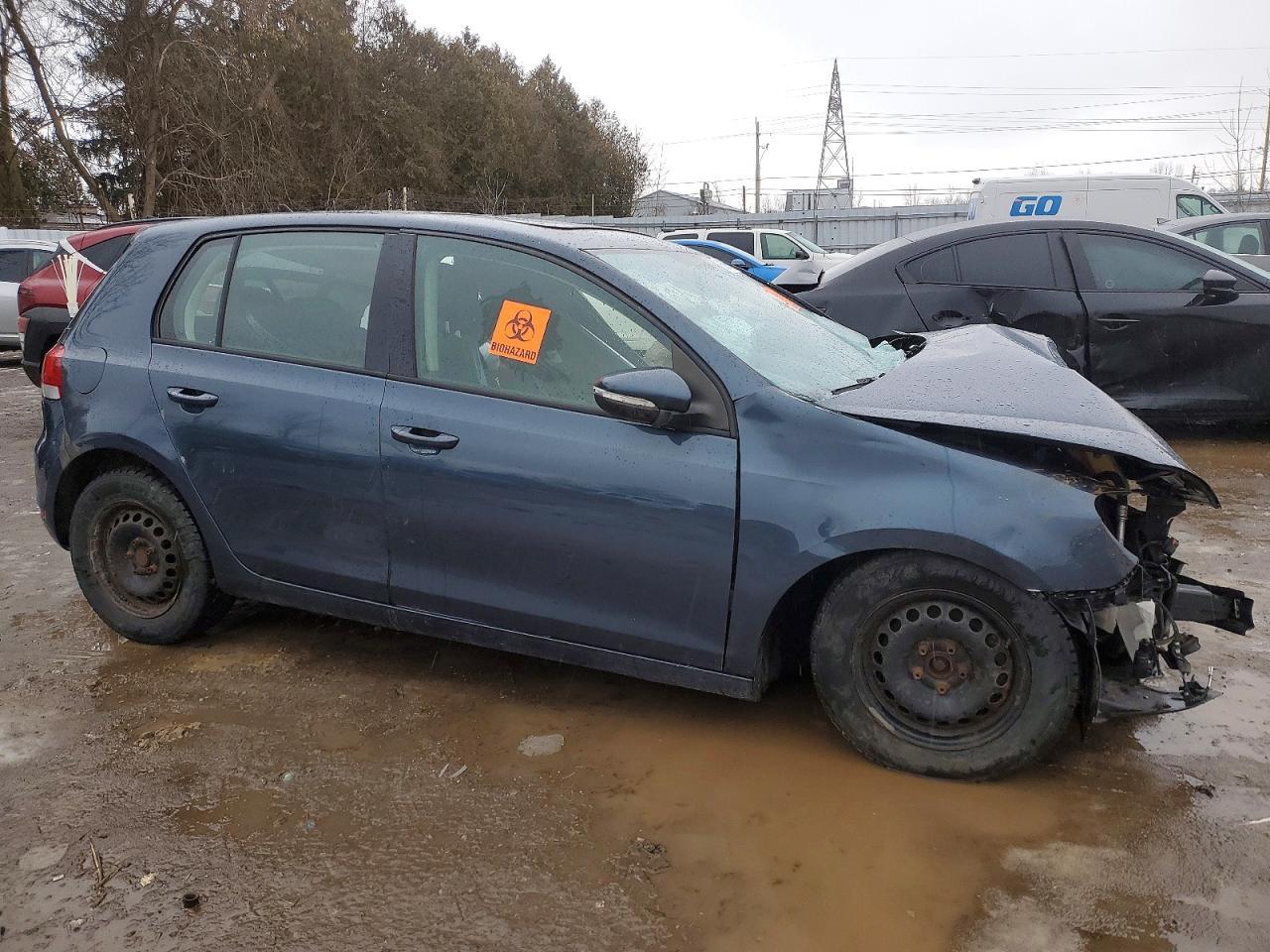 2011 VOLKSWAGEN GOLF