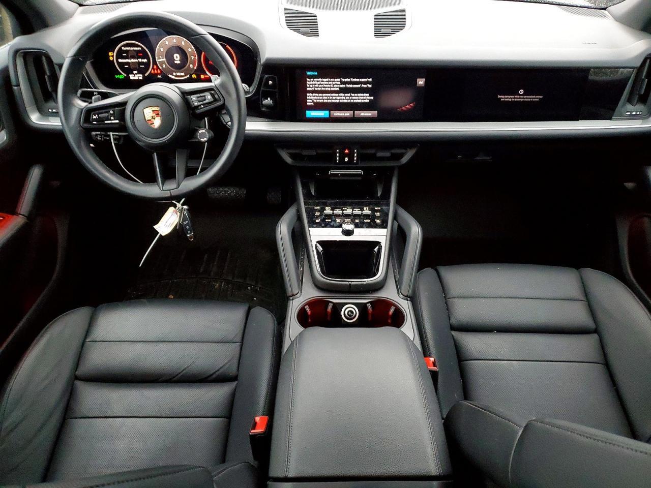 2024 PORSCHE CAYENNE