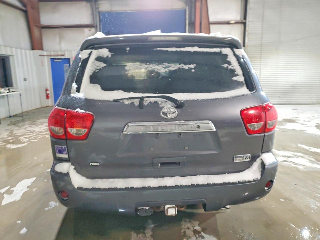2012 TOYOTA Sequoia