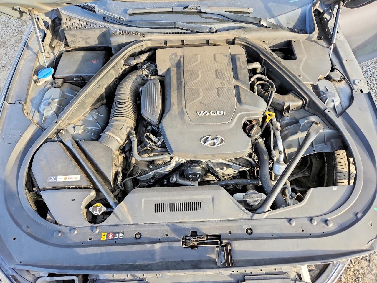 2015 HYUNDAI GENESIS