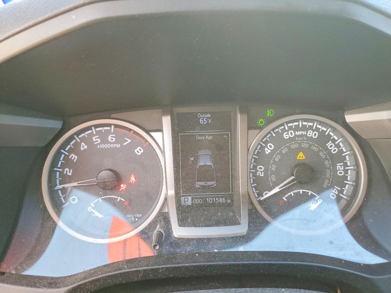 2017 TOYOTA TACOMA