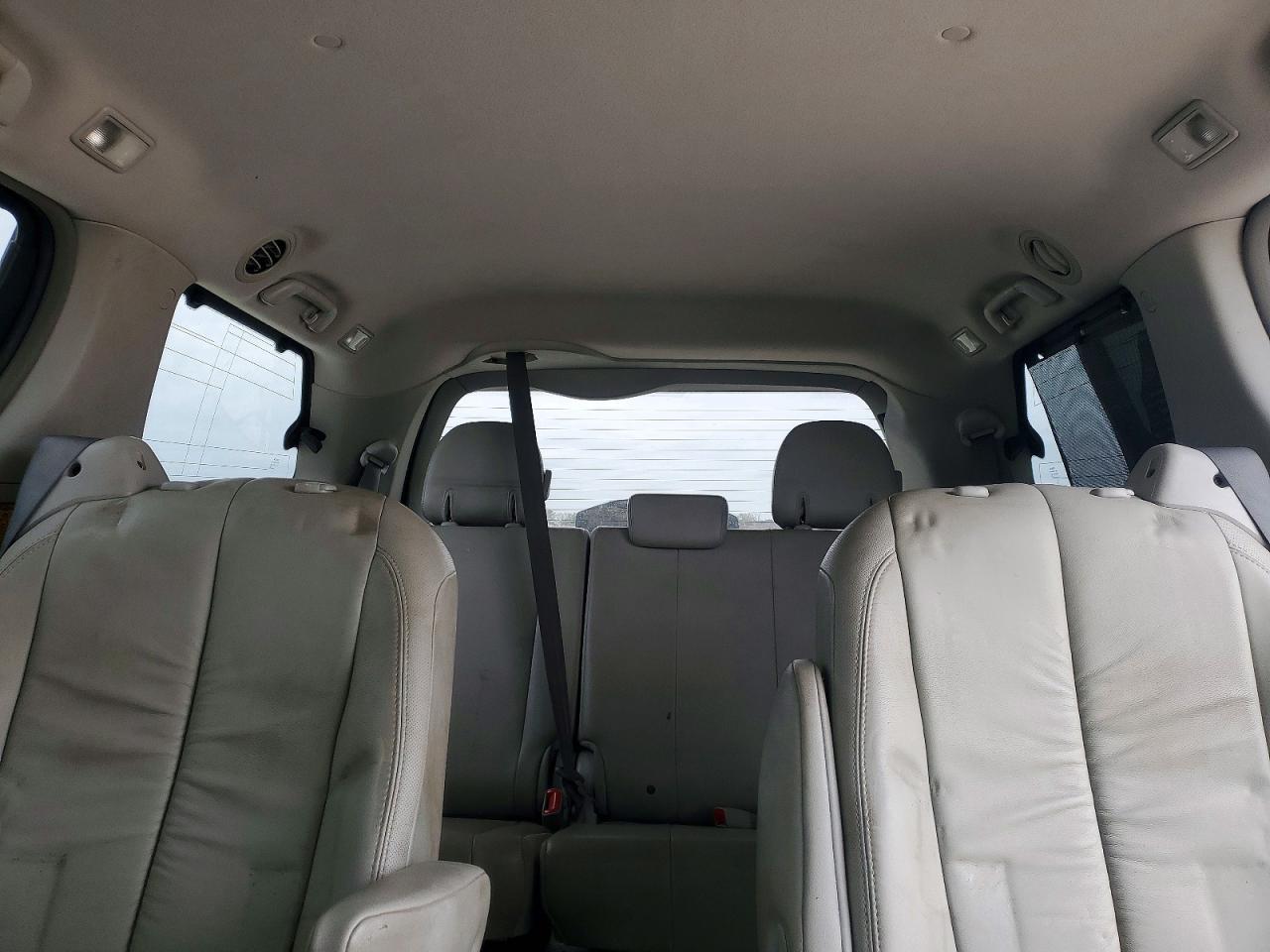 2012 TOYOTA SIENNA