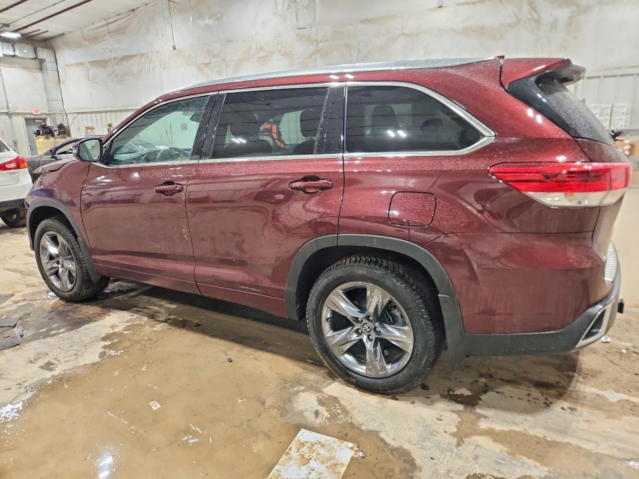 2019 TOYOTA HIGHLANDER