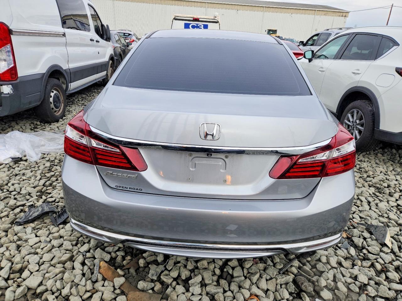 2017 HONDA ACCORD
