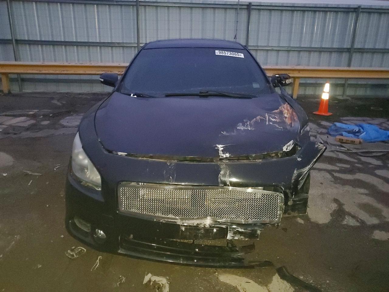 2012 NISSAN Maxima