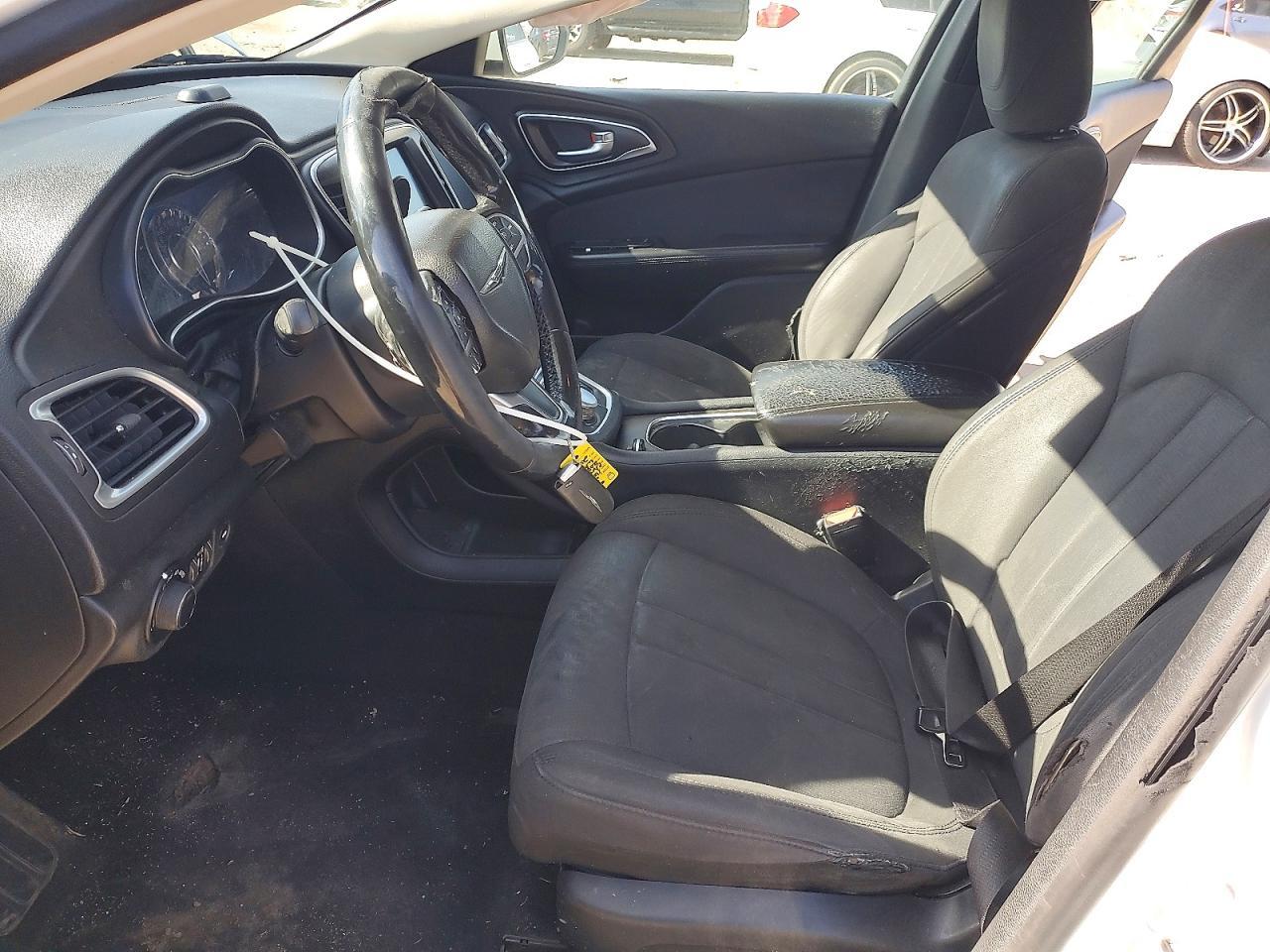 2016 CHRYSLER 200
