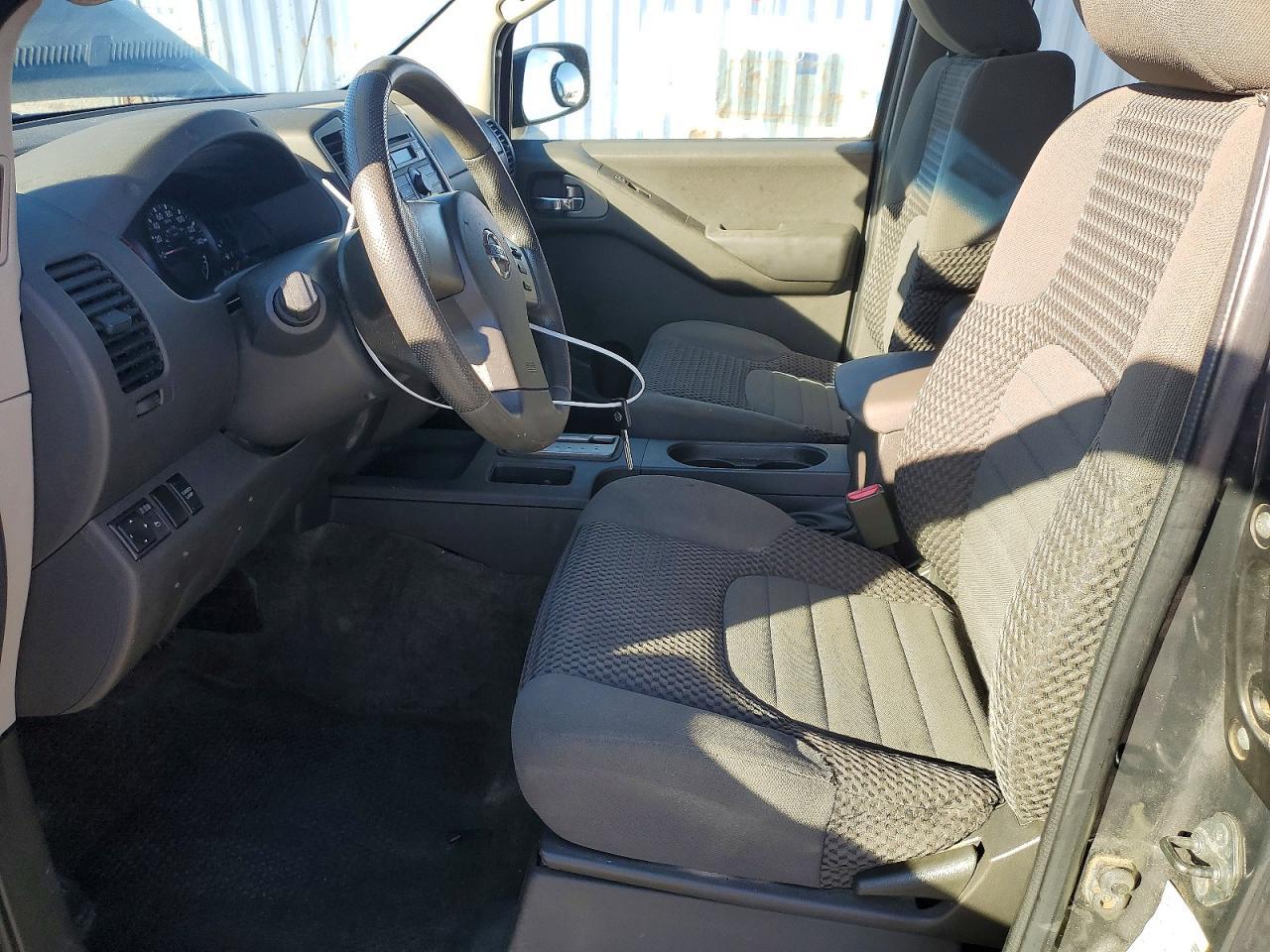 2011 NISSAN Frontier