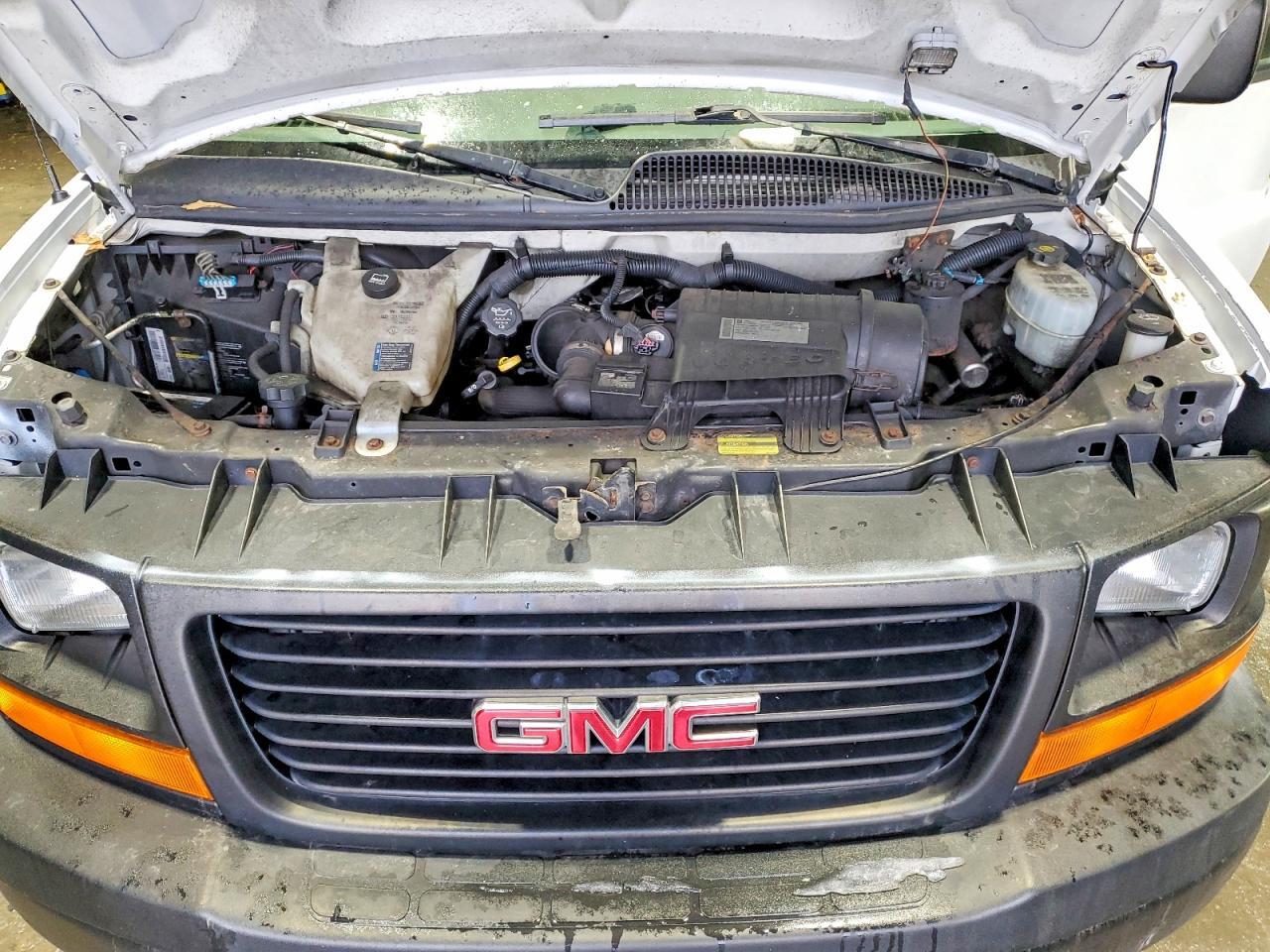 2010 GMC Savana