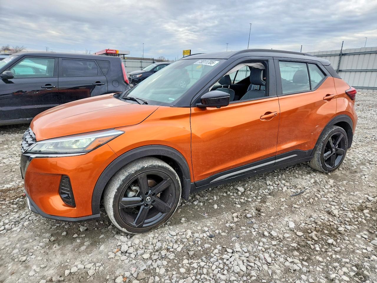 2023 NISSAN KICKS