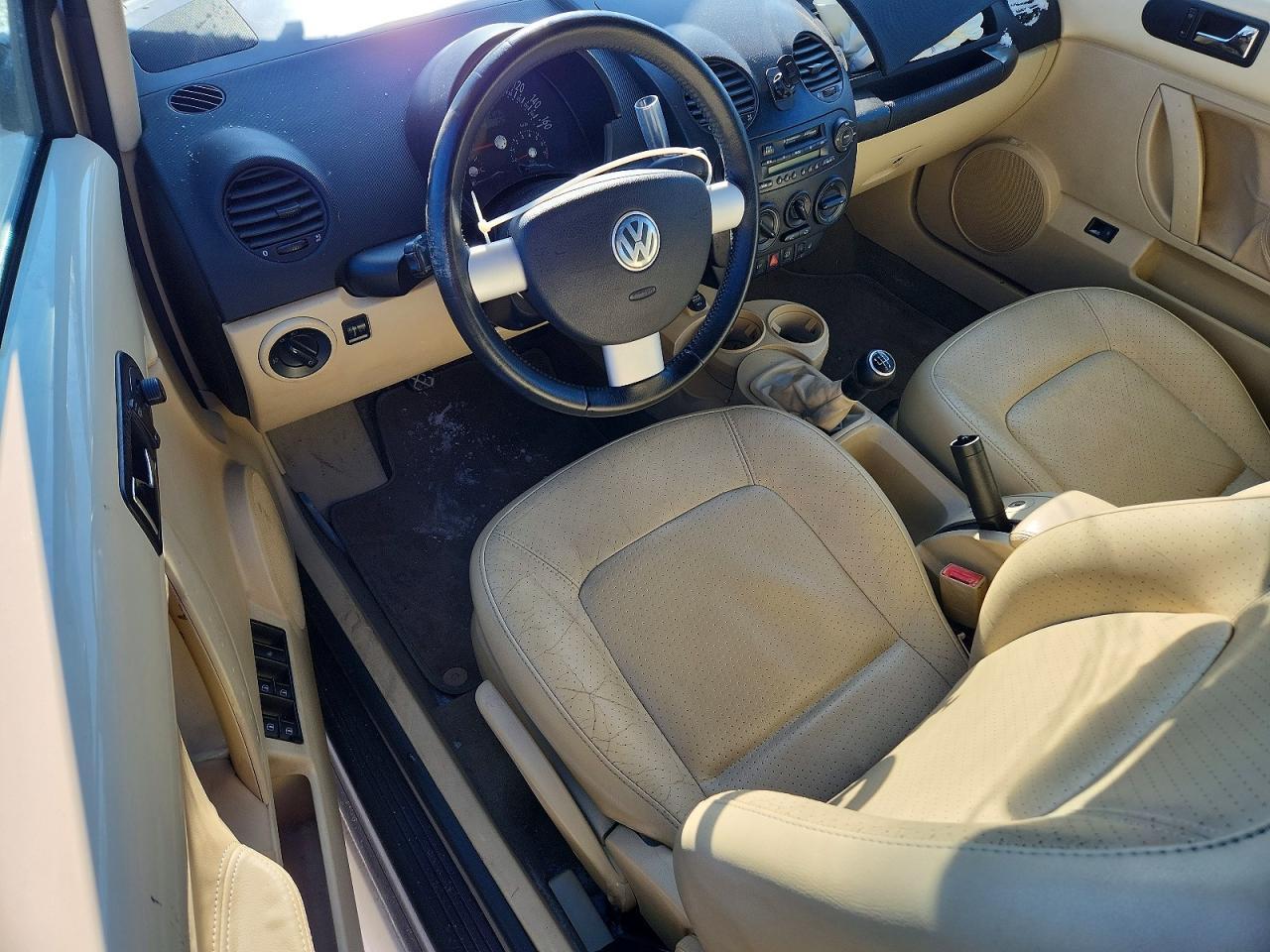 2003 VOLKSWAGEN Beetle