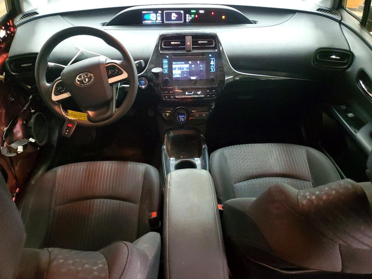 2016 TOYOTA PRIUS