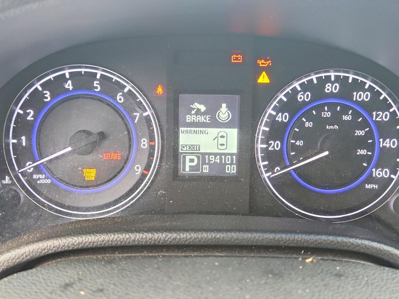 2011 INFINITI G37