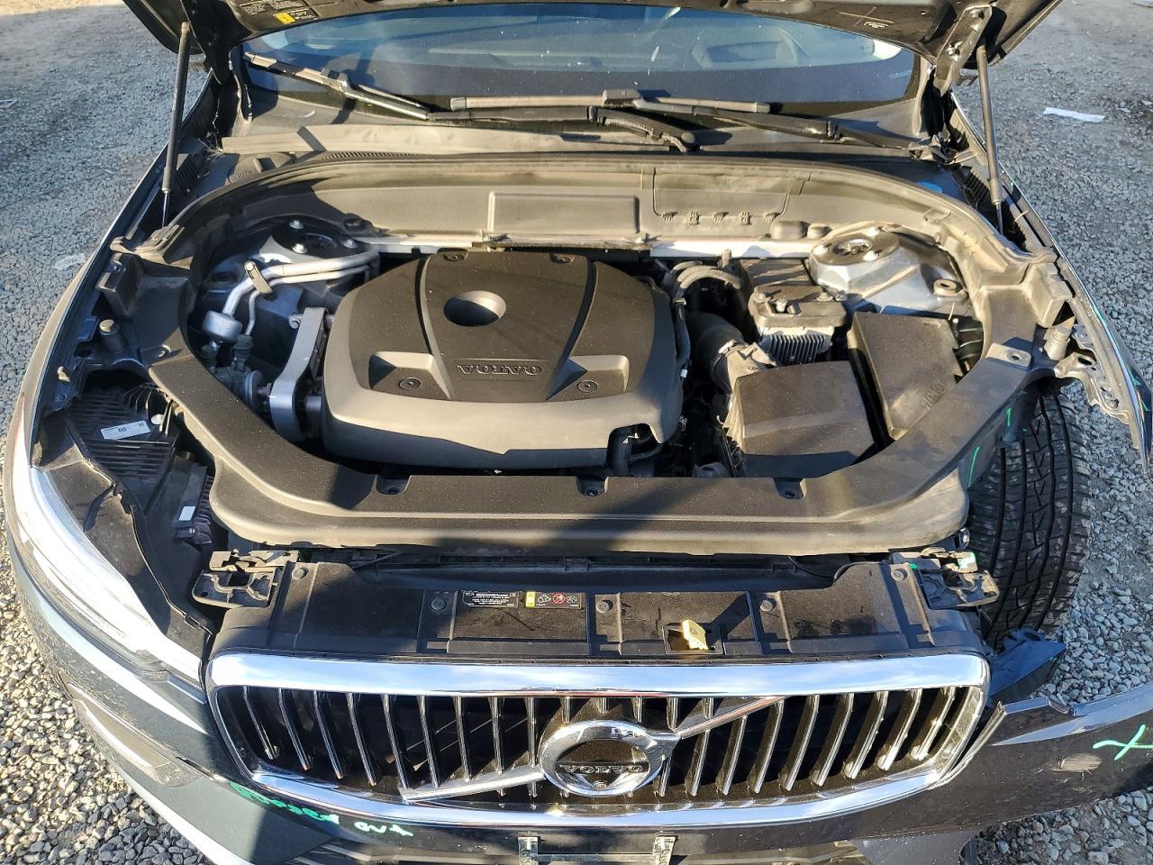 2020 VOLVO XC60