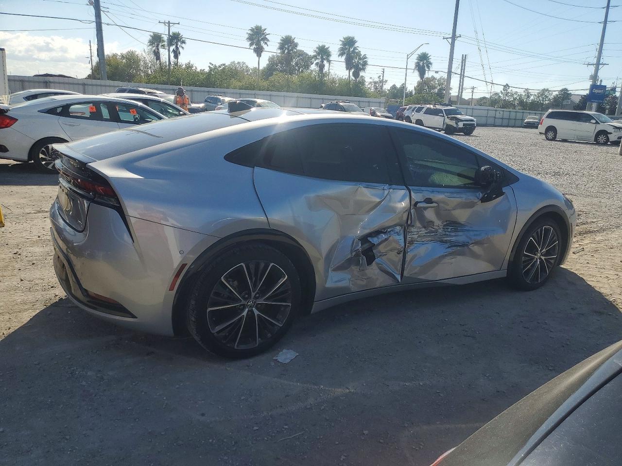 2024 TOYOTA PRIUS