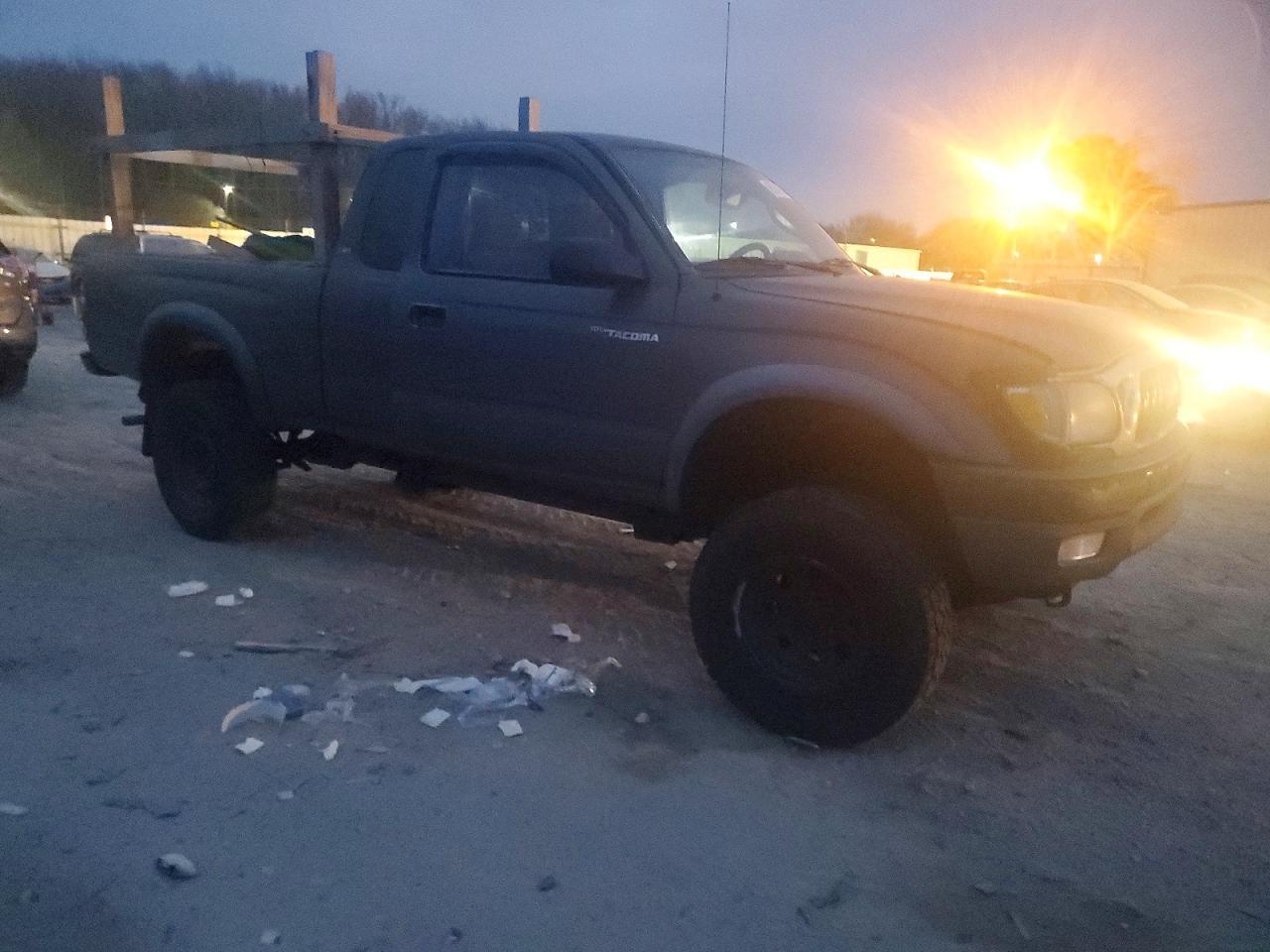2002 TOYOTA TACOMA