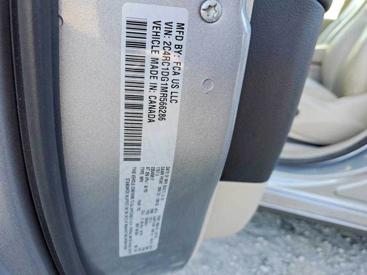 2021 CHRYSLER Voyager