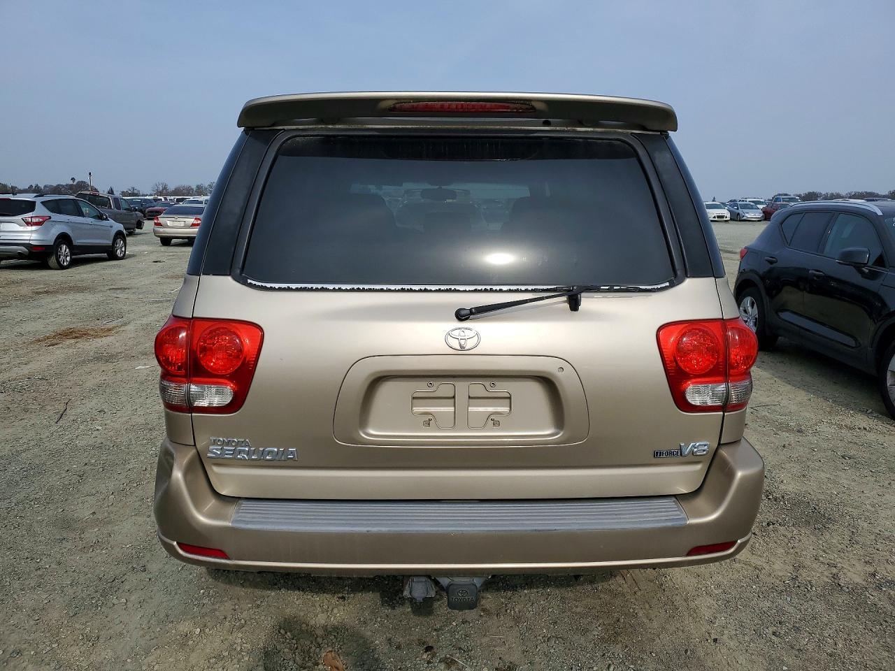 2005 TOYOTA Sequoia