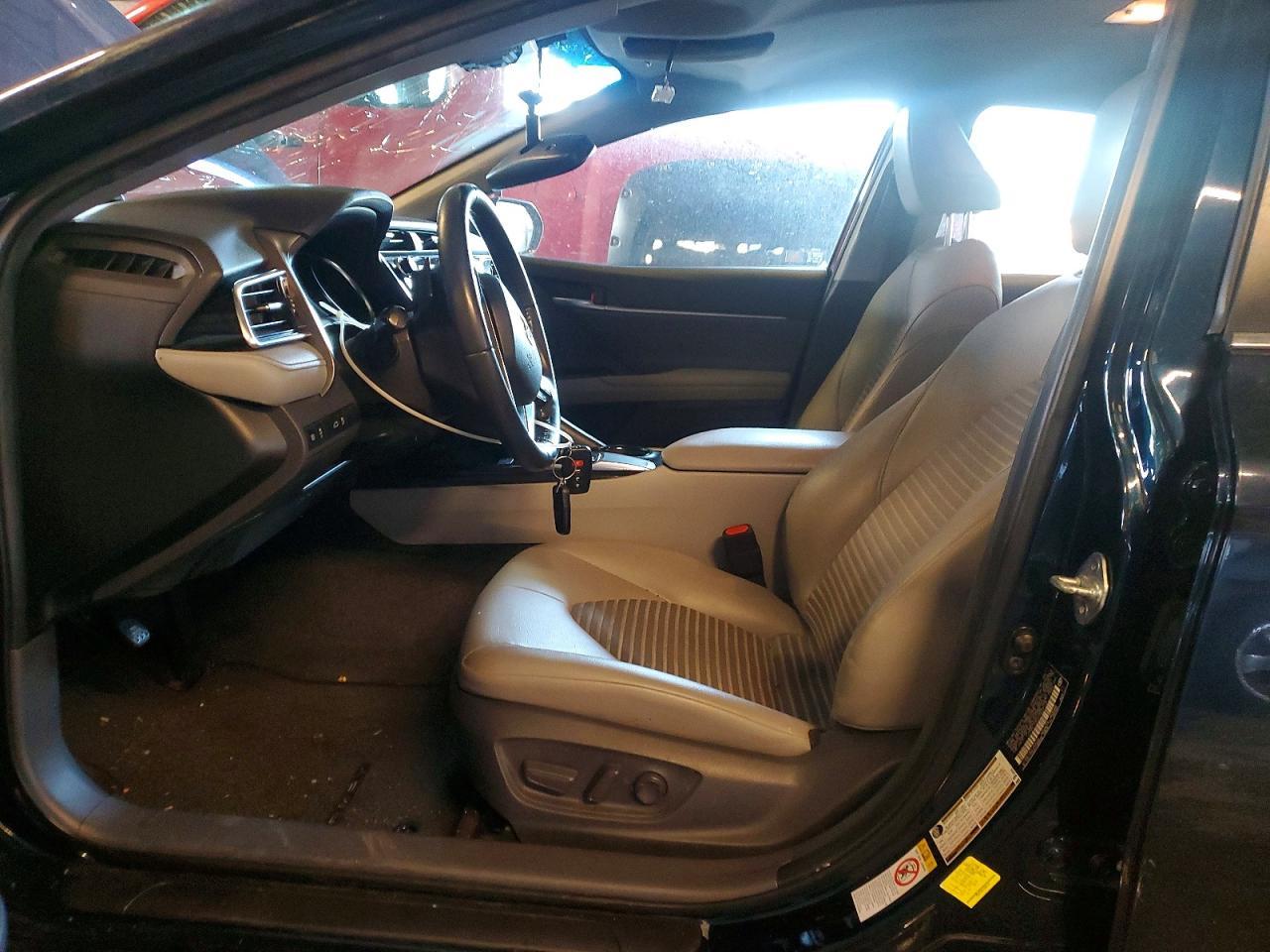 2018 TOYOTA CAMRY
