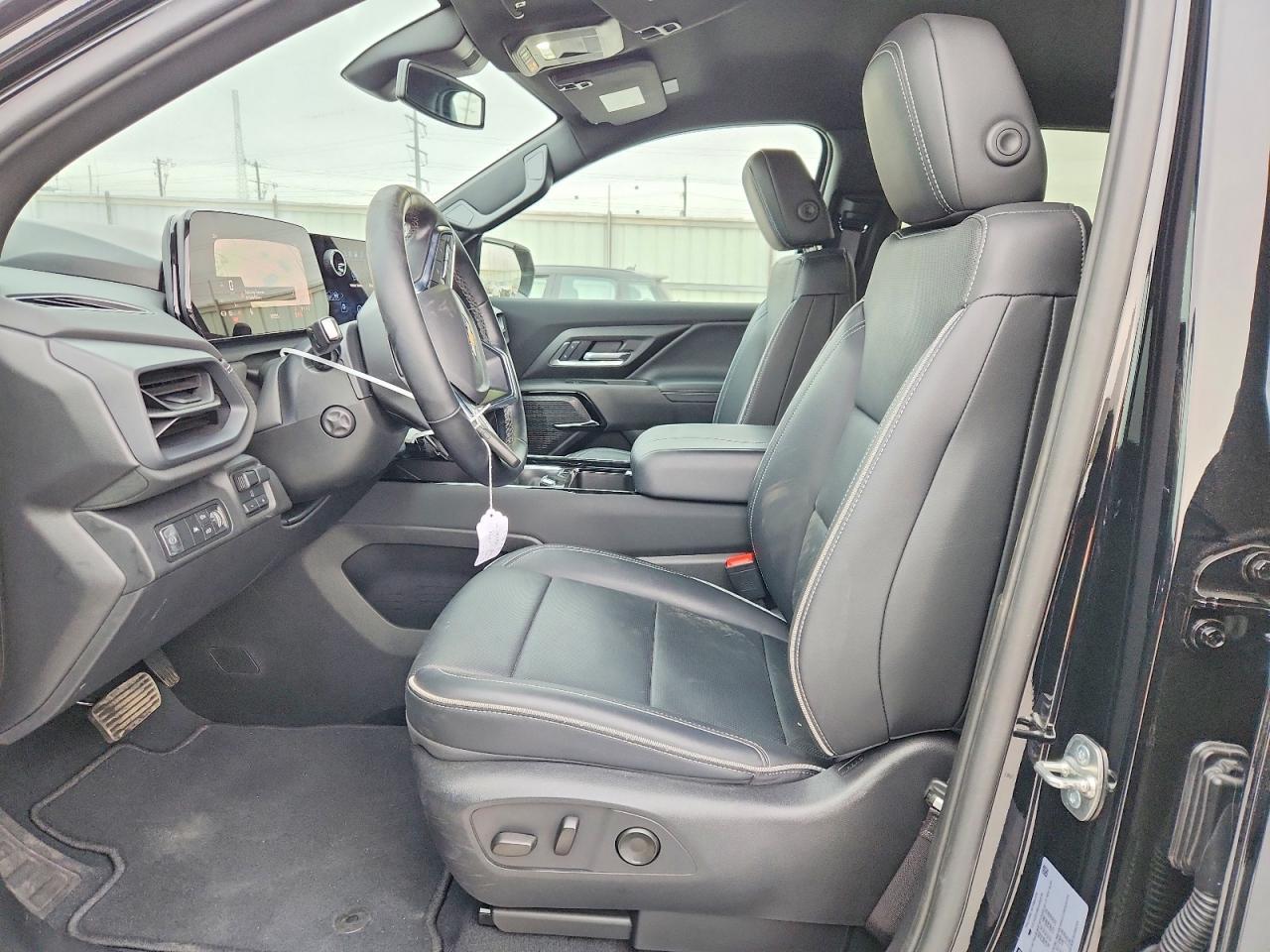2025 CHEVROLET Silverado