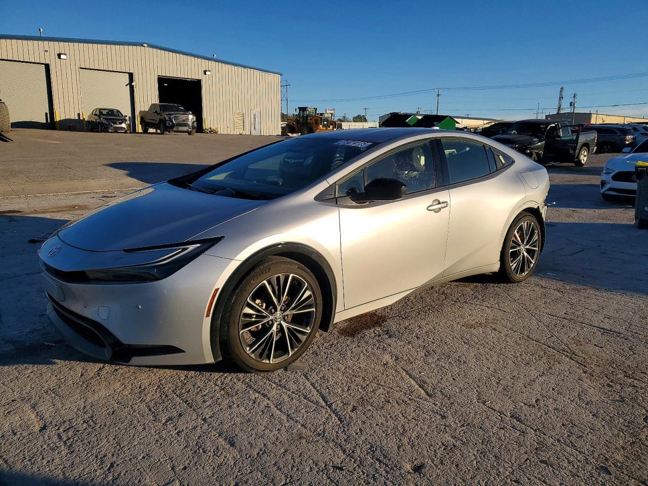2024 TOYOTA PRIUS