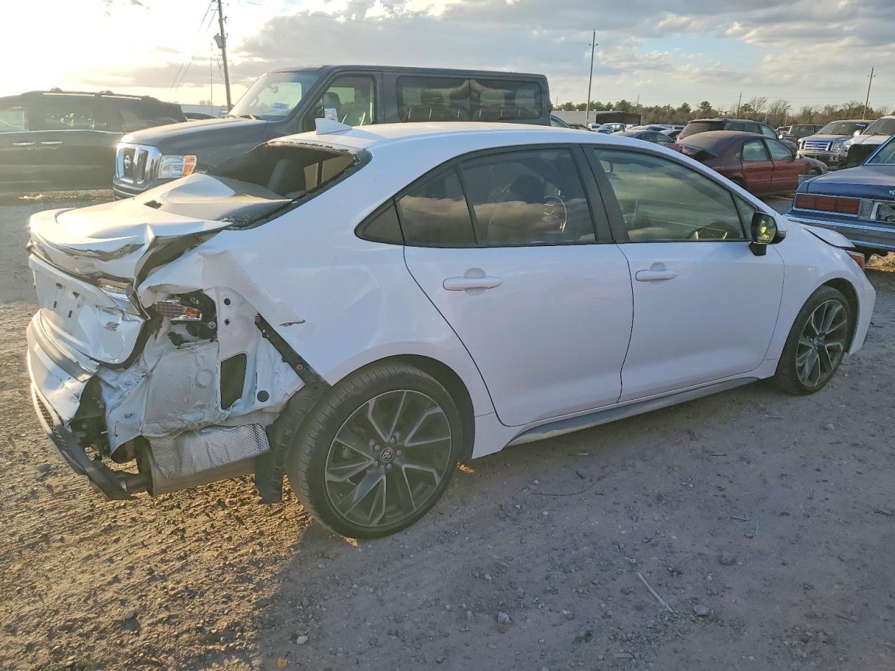 2021 TOYOTA COROLLA