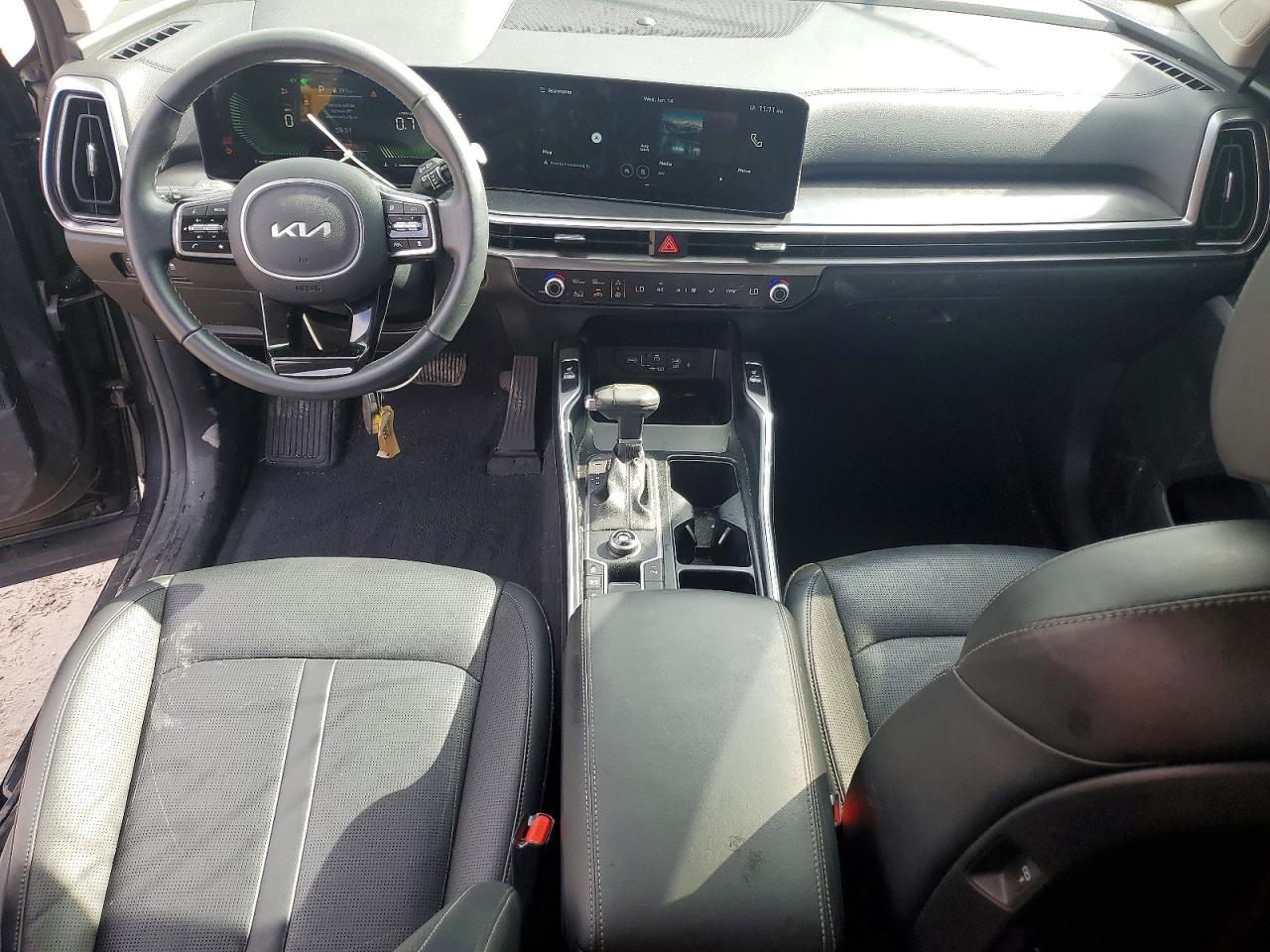 2025 KIA SORENTO