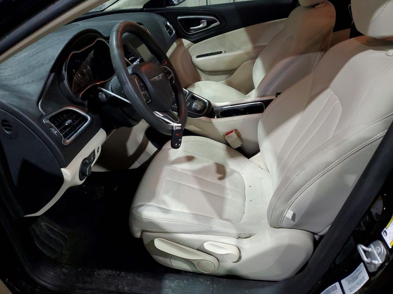 2016 CHRYSLER 200