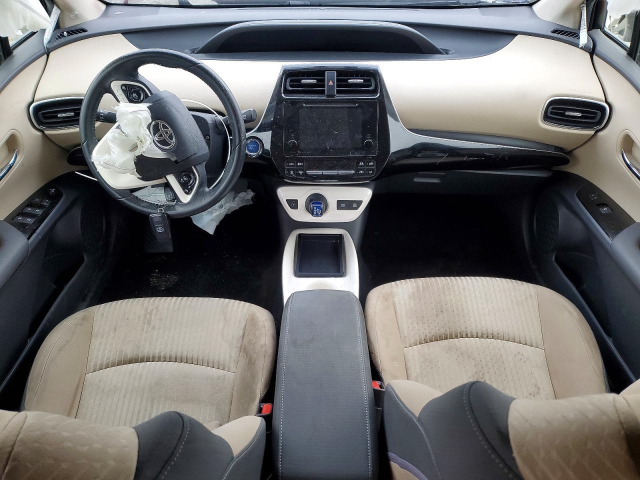 2016 TOYOTA PRIUS