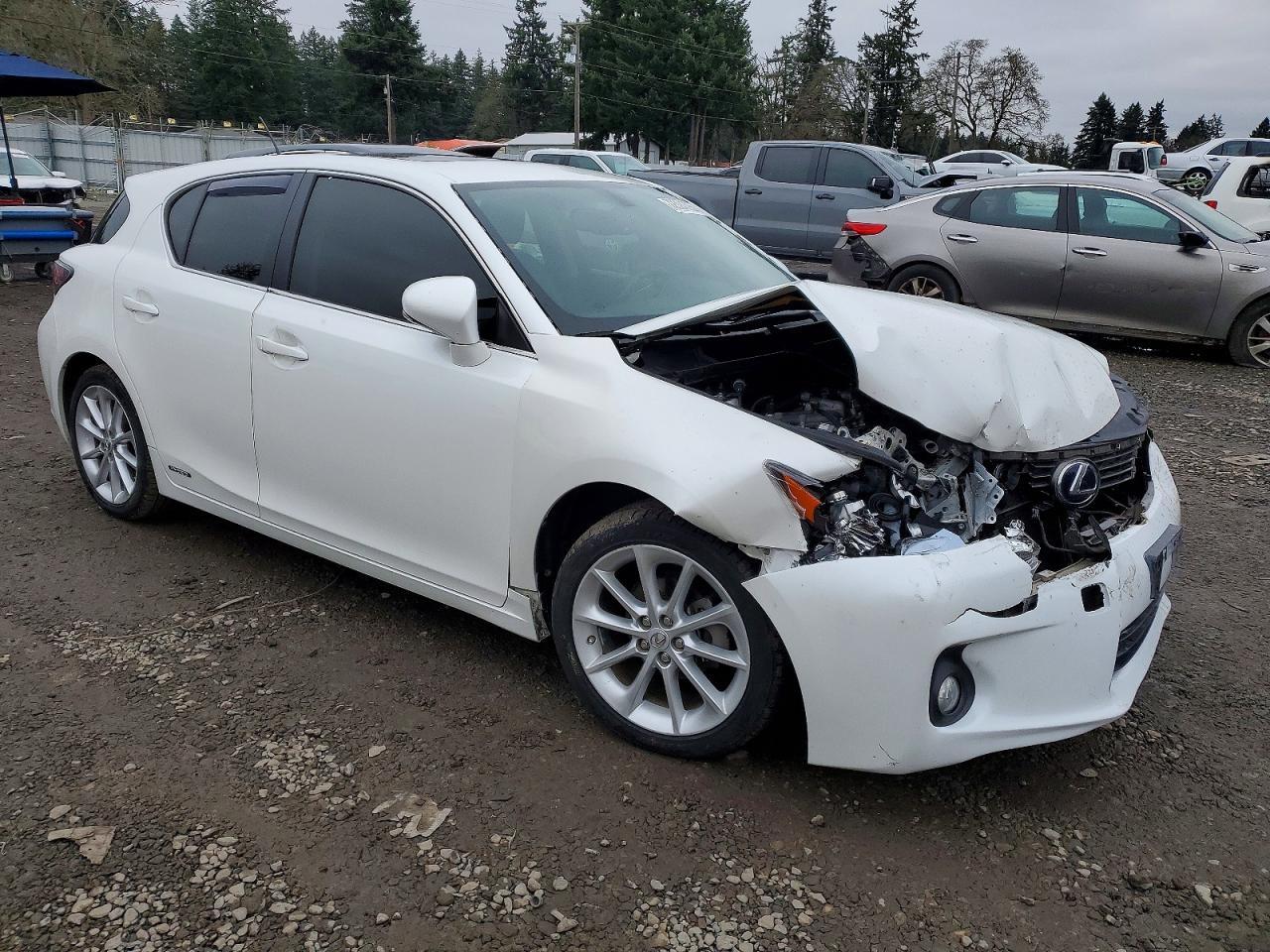 2013 LEXUS CT 200
