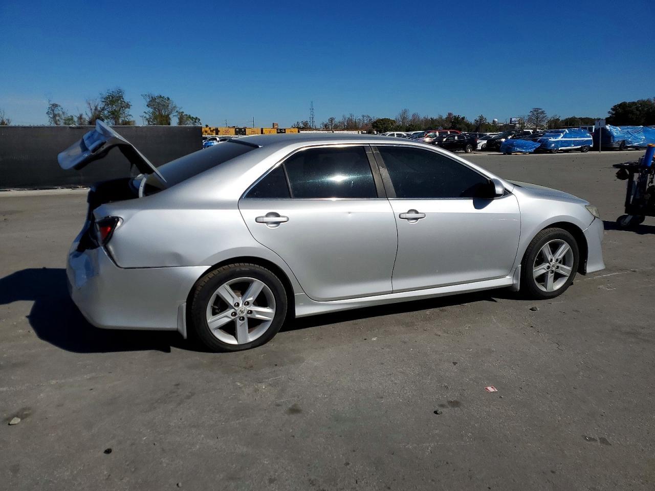 2012 TOYOTA CAMRY
