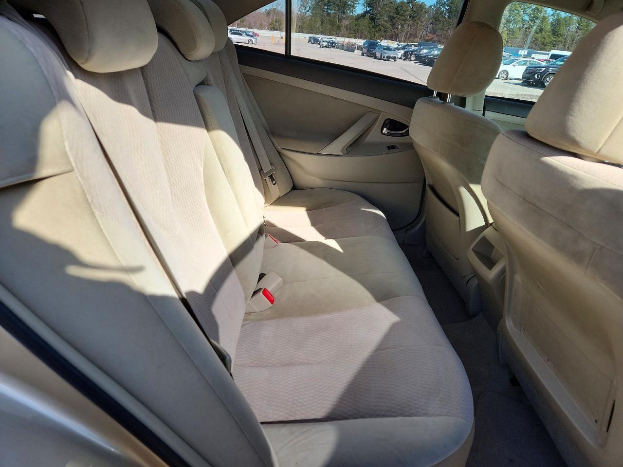 2010 TOYOTA CAMRY