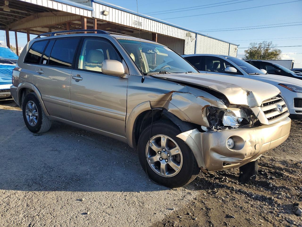 2005 TOYOTA HIGHLANDER