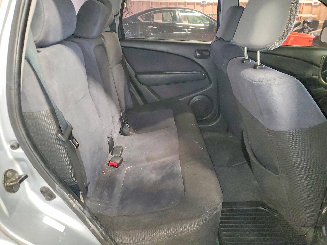 2004 MITSUBISHI outlander