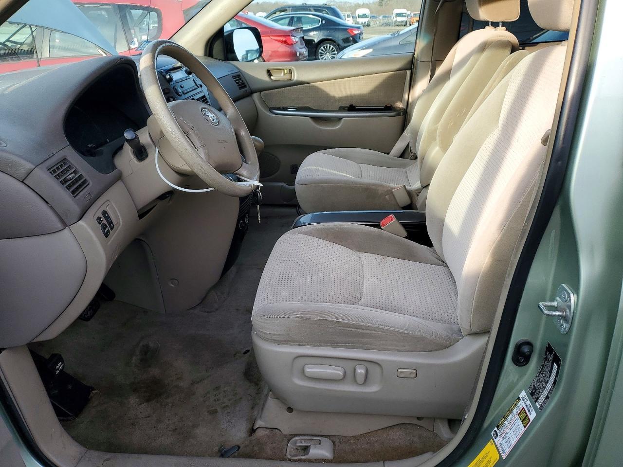 2008 TOYOTA SIENNA