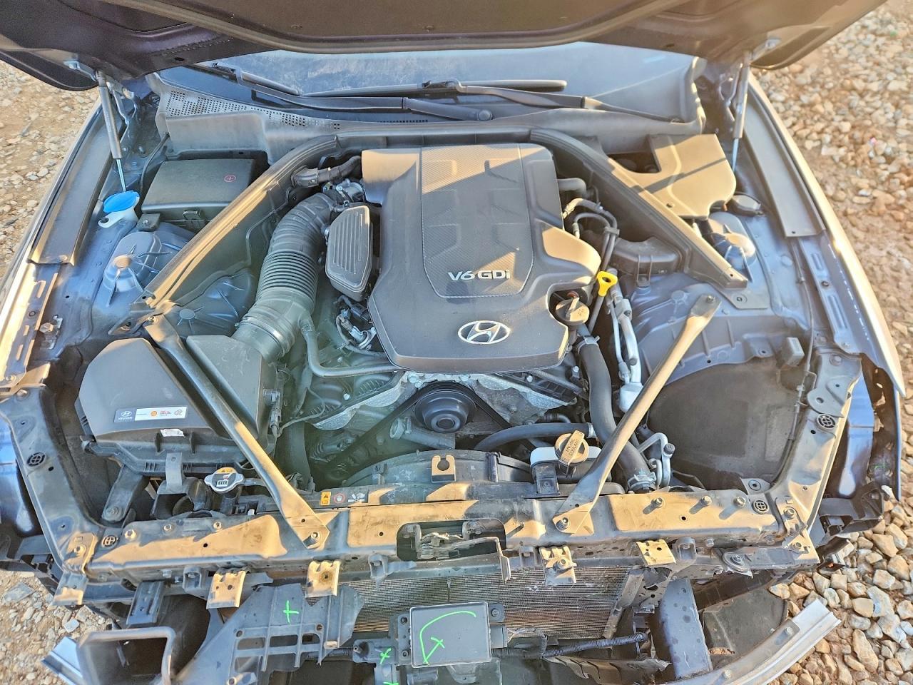 2015 HYUNDAI GENESIS