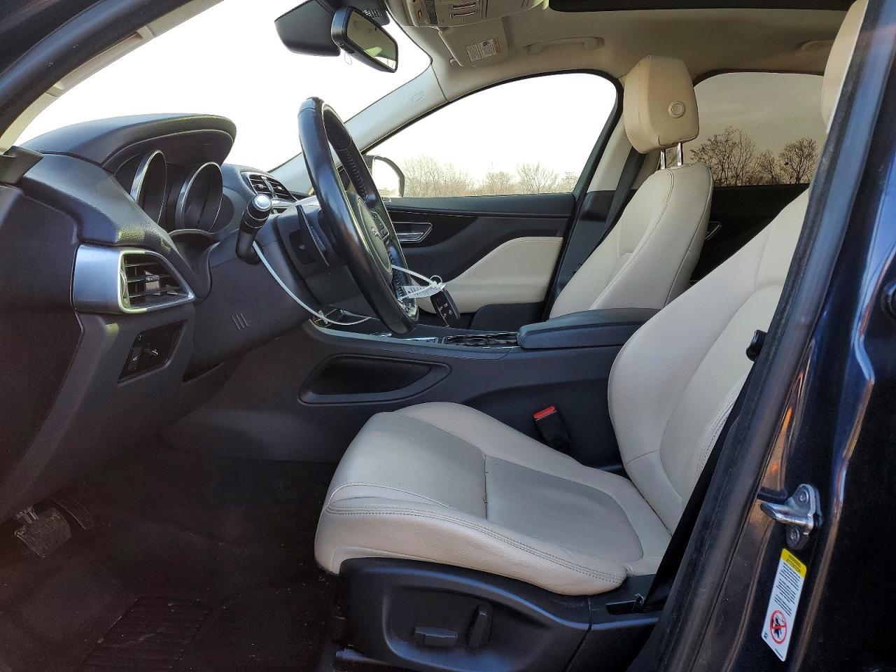 2017 JAGUAR F-Pace